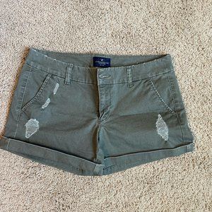 American Eagle green shorts